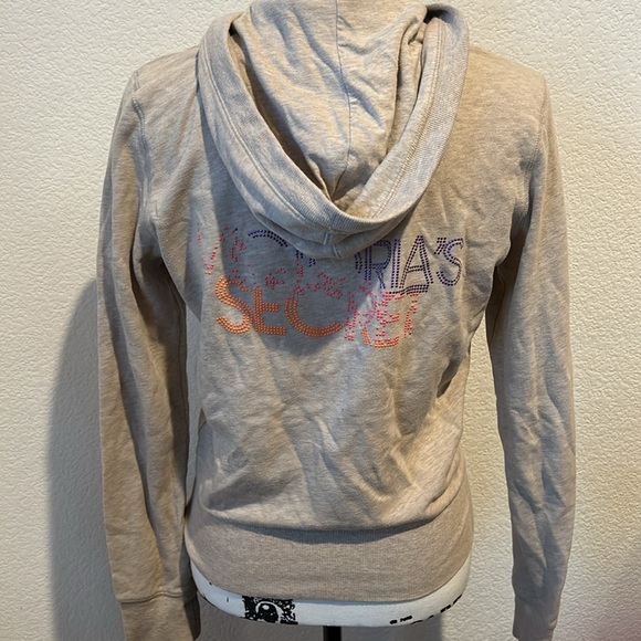 Victoria’s Secret Supermodel Essentials Sweater - Picture 7 of 9